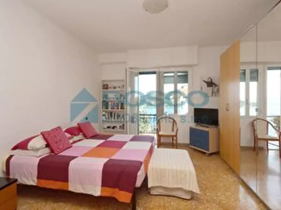 Immagine 9 di Trilocale in vendita  in Viottolo della Martina 5 a Portovenere