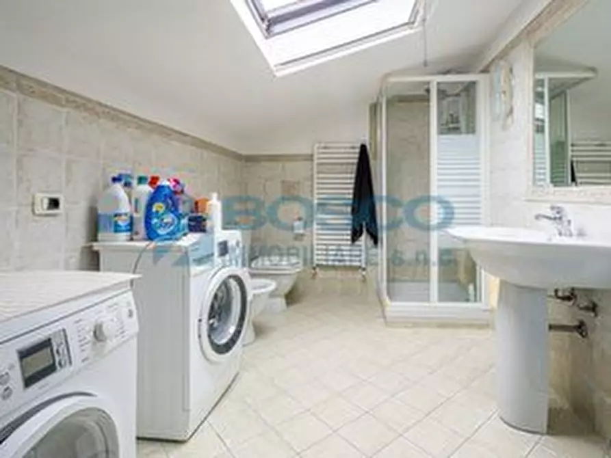 Immagine 13 di Pentalocale in vendita  in Via San Venerio a La Spezia