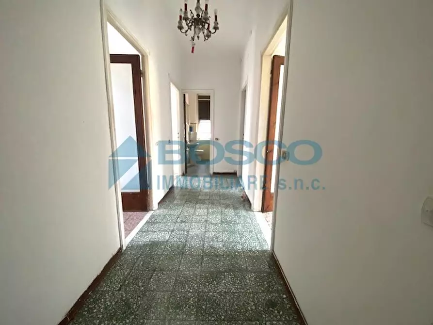 Immagine 10 di Quadrilocale in vendita  in Via Sarzana 58 a La Spezia