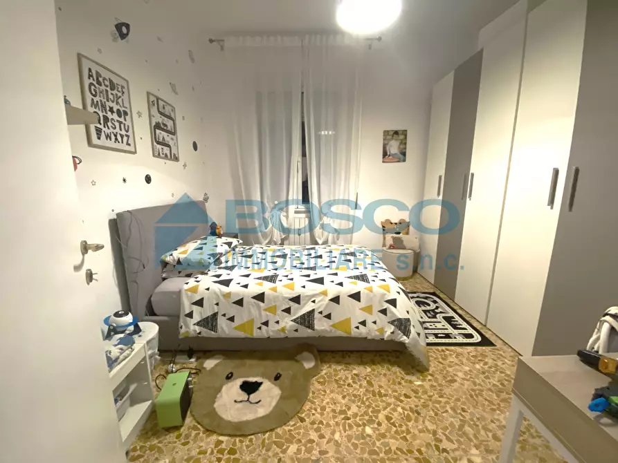 Immagine 10 di Pentalocale in vendita  in Via Emanuele Gianturco a La Spezia