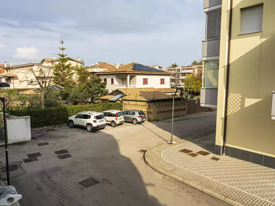 Immagine 9 di Trilocale in vendita  a Pescara