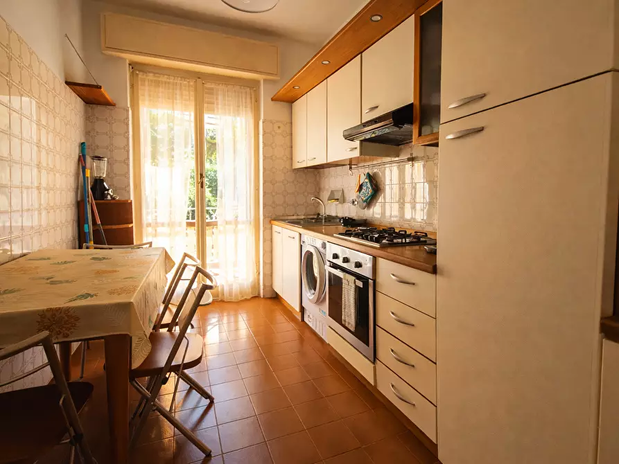 Immagine 9 di Trilocale in vendita  a Rapallo