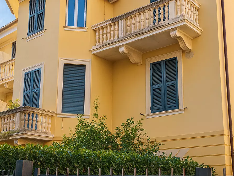 Immagine 6 di Quadrilocale in affitto  a Rapallo