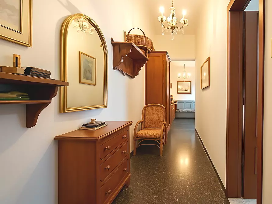 Immagine 9 di Bilocale in vendita  a Rapallo