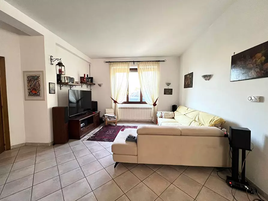 Immagine 13 di Villa in vendita  a Fiano Romano