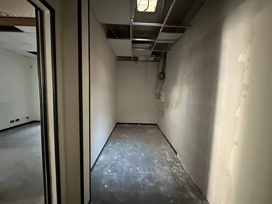 Immagine 12 di Ufficio in affitto  in Via Monte Giberto 133 a Roma