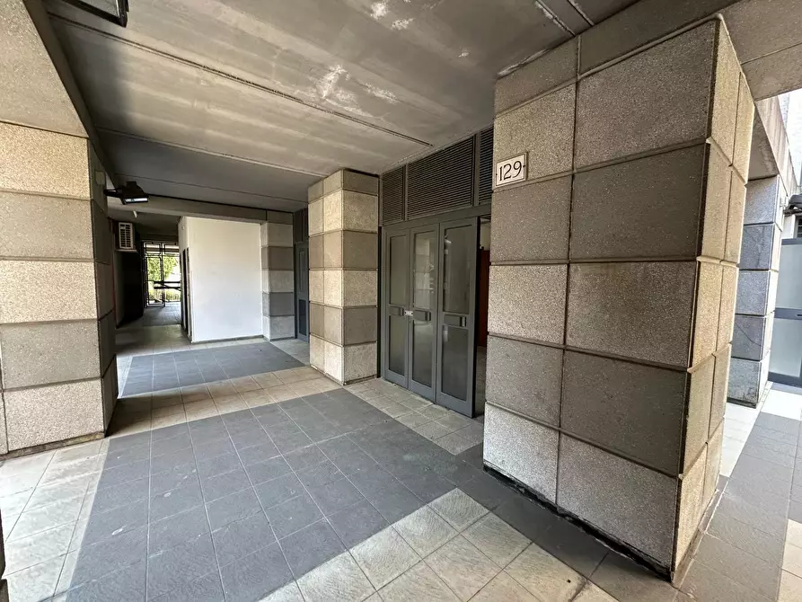 Immagine 4 di Ufficio in affitto  in Via Monte Giberto 133 a Roma