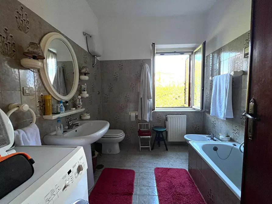 Immagine 23 di Villa in vendita  a Fiano Romano