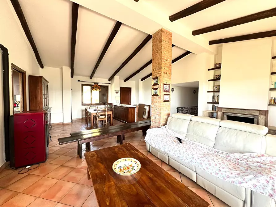 Immagine 18 di Villa in vendita  a Fiano Romano