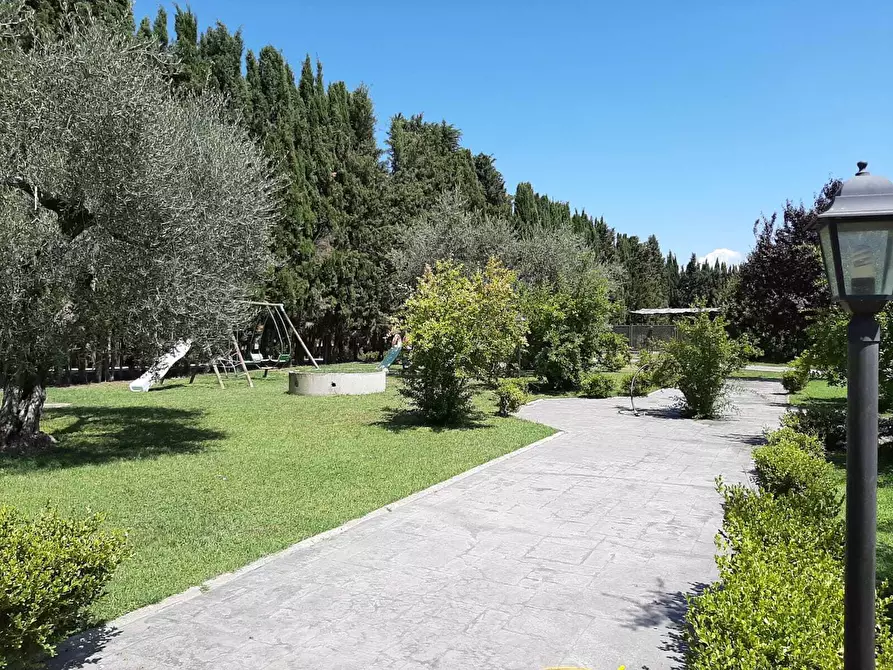 Immagine 8 di Palazzo in vendita  in Via Prato della Corte 12 a Fiano Romano