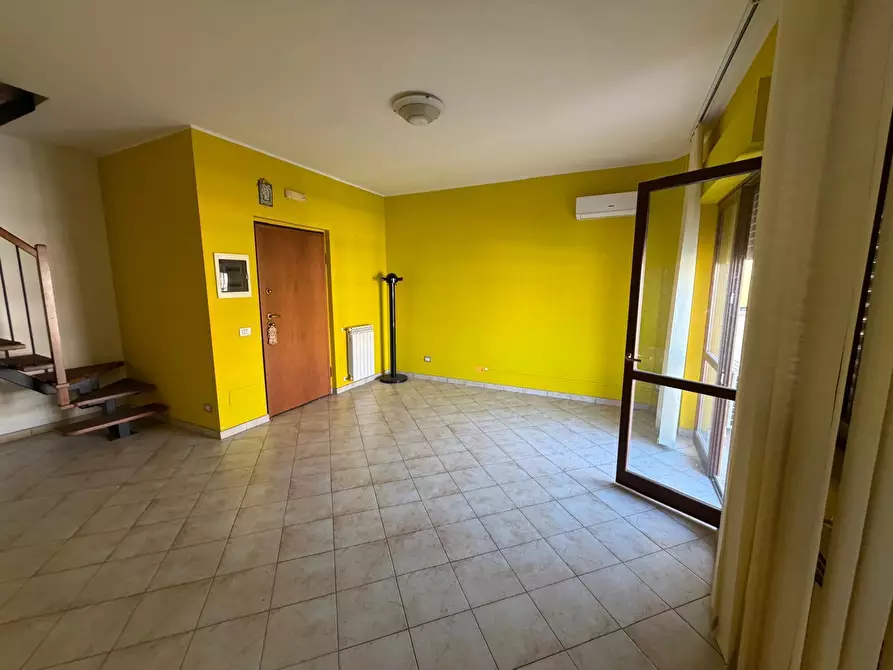 Immagine 10 di Ufficio in affitto  a Fiano Romano
