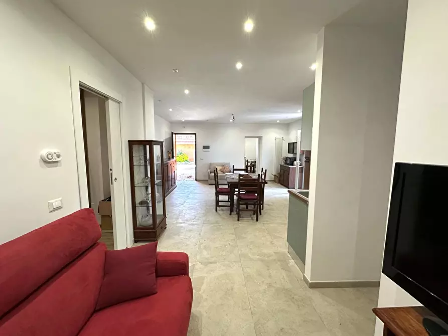 Immagine 8 di Trilocale in vendita  in Via Tiberina 13 a Castelnuovo Di Porto