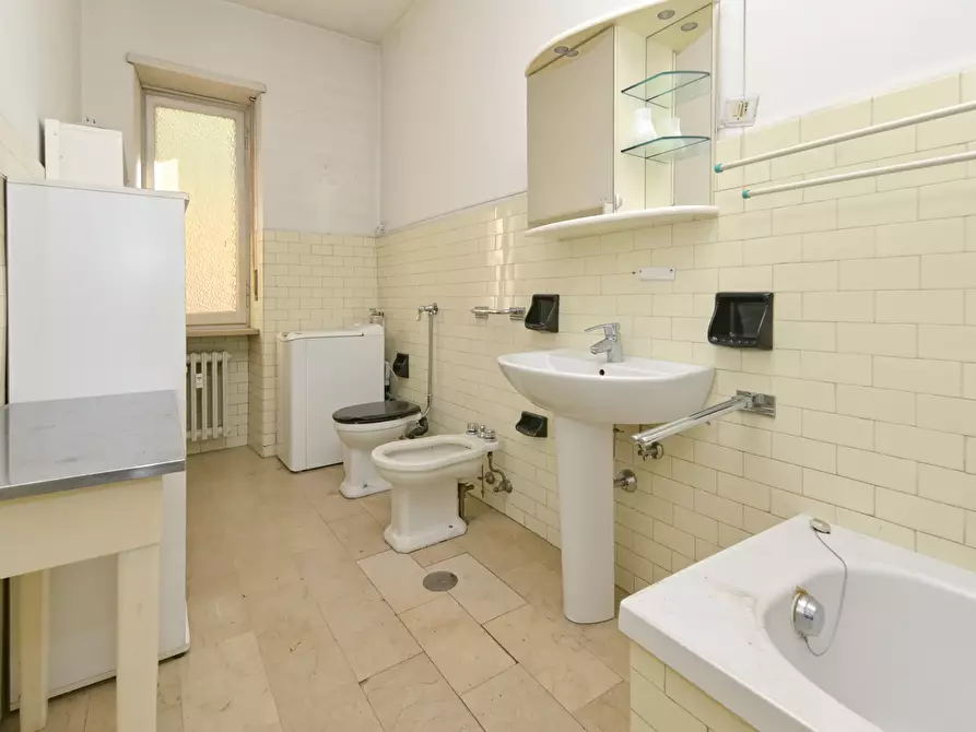 Immagine 36 di Quadrilocale in vendita  in via Rosta 1 bis a Torino