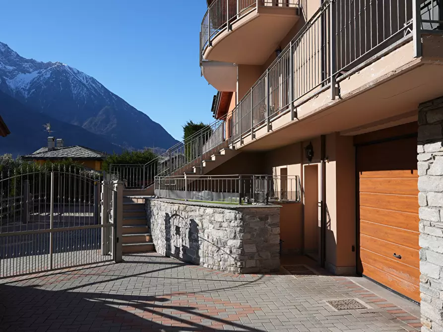 Immagine 1 di Casa bifamiliare in vendita  in Frazione Mazod a Nus