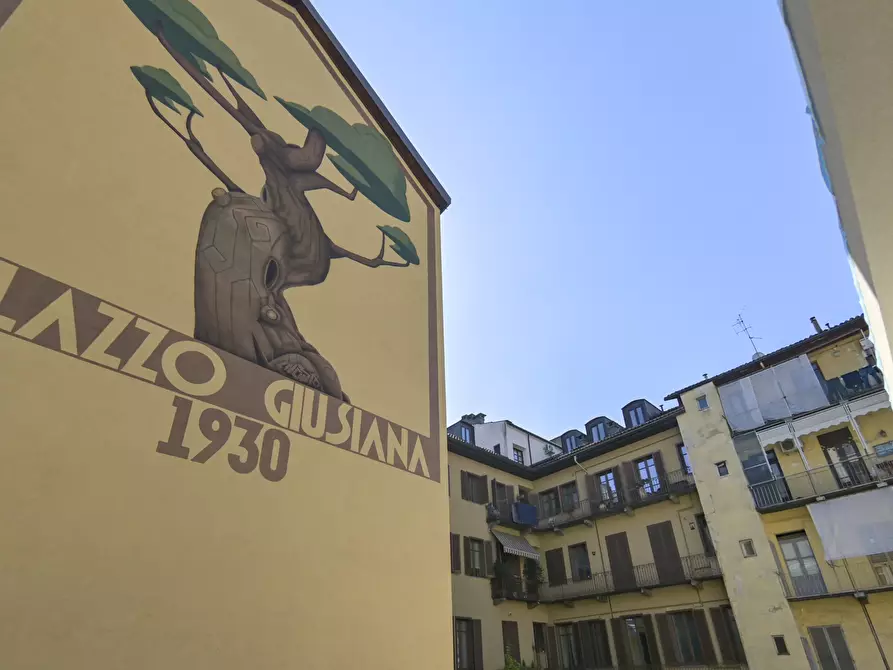 Immagine 5 di Loft/Open space in vendita  in Via Ugo Foscolo 6 a Torino