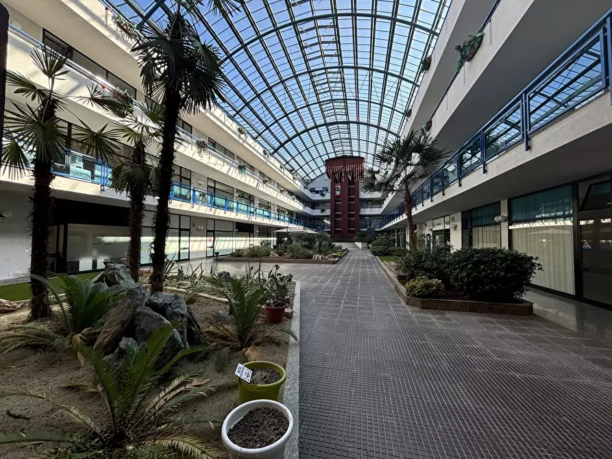 Immagine 11 di Ufficio in vendita  in Via Torino 43/45 a Orbassano