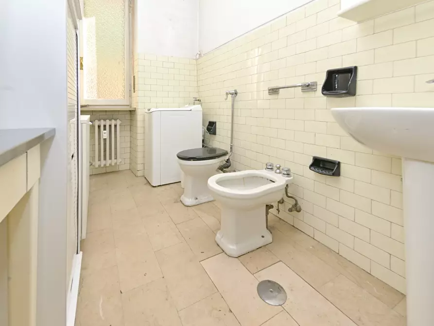 Immagine 37 di Quadrilocale in vendita  in via Rosta 1 bis a Torino