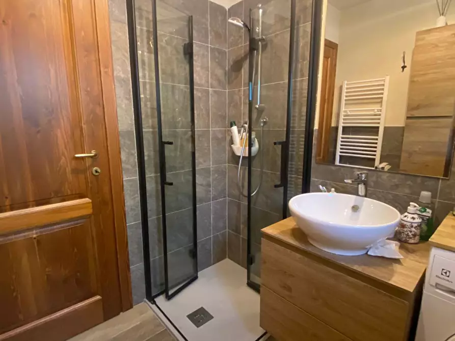 Immagine 10 di Bilocale in vendita  in Via Rohrbach 34 a Pragelato