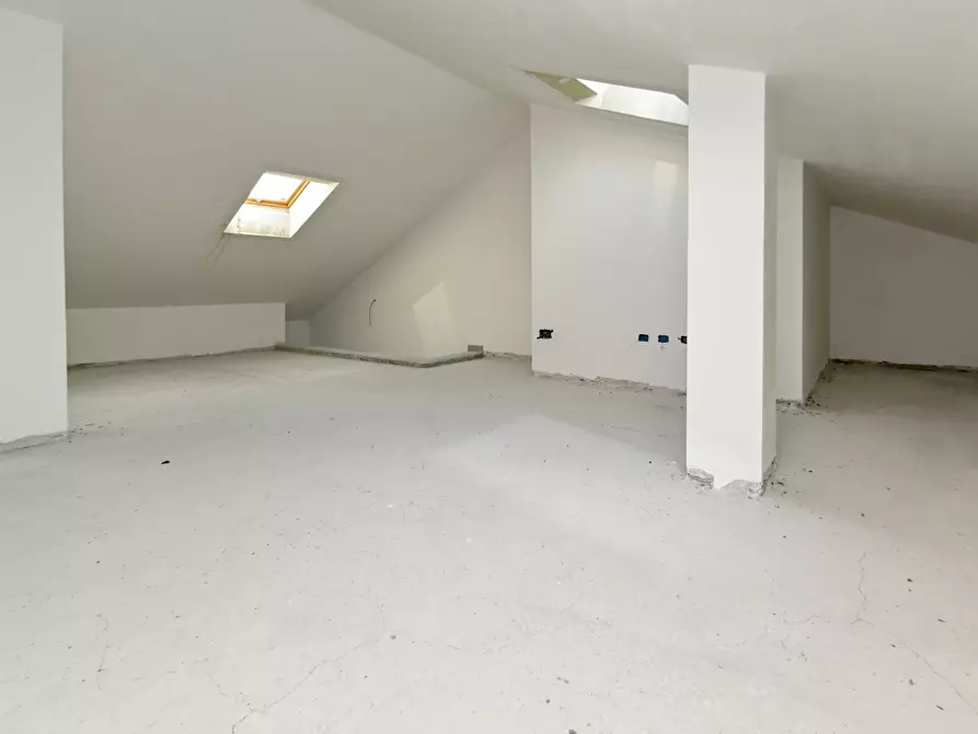 Immagine 57 di Quadrilocale in vendita  in Via Valdambrini 5 a Caluso