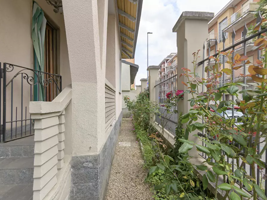 Immagine 72 di Villa in vendita  in via nazario sauro 45 a Venaria Reale