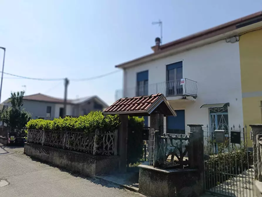 Immagine 44 di Quadrilocale in vendita  in Via Fornaci 66 a Settimo Torinese
