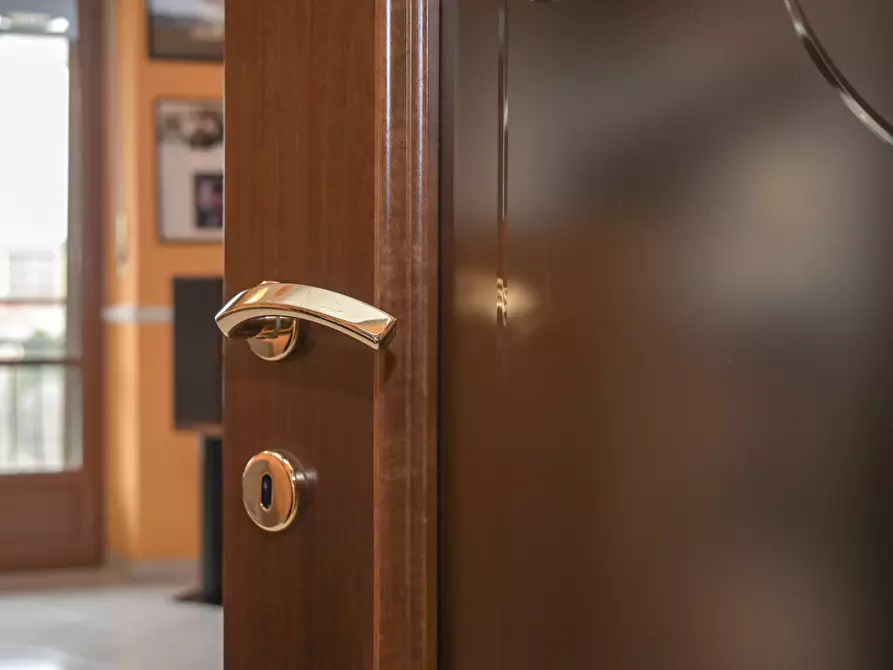 Immagine 47 di Bilocale in vendita  in Via Monginevro 220 a Torino