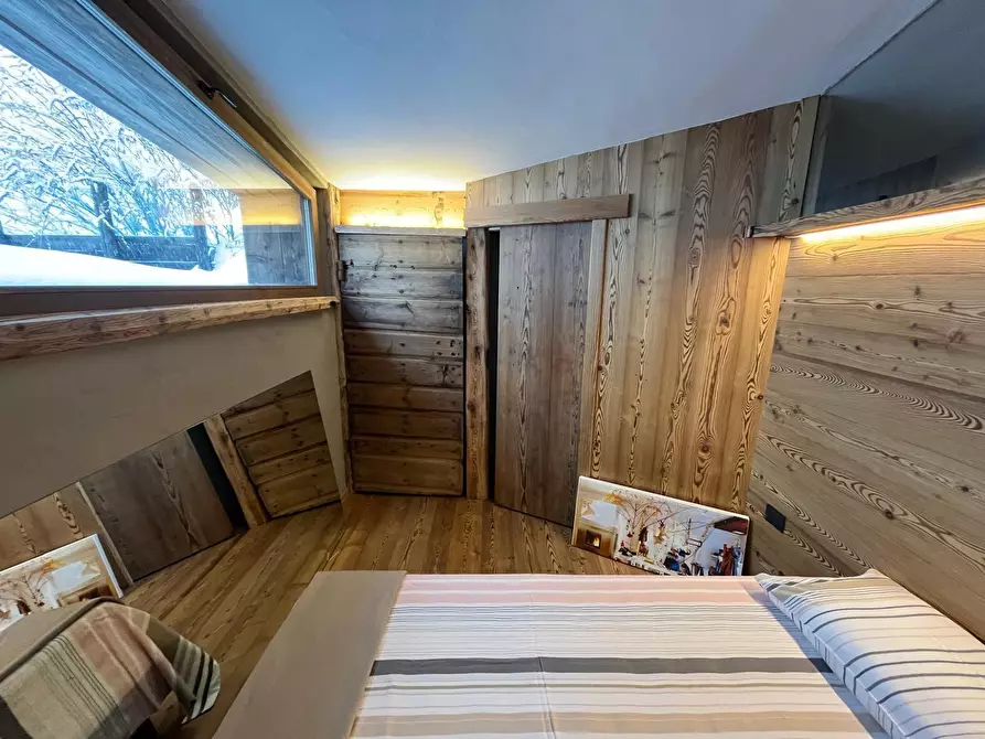 Immagine 93 di Baita in vendita  a Bardonecchia