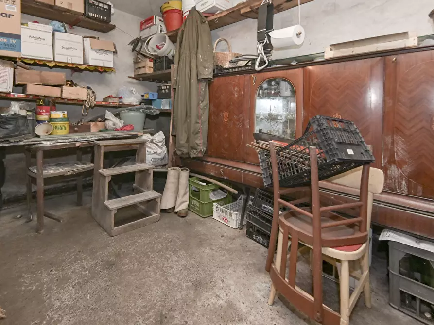 Immagine 40 di Pentalocale in vendita  in via torino 4 a Lemie