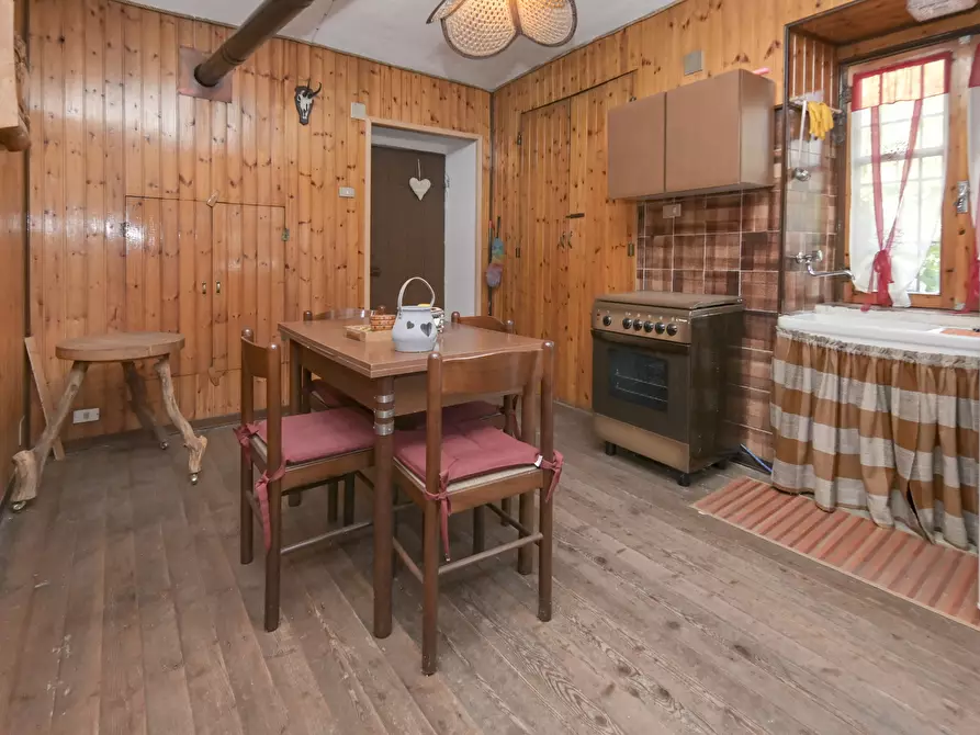 Immagine 48 di Pentalocale in vendita  in via torino 4 a Lemie