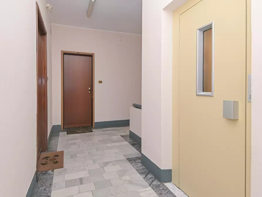 Immagine 5 di Bilocale in vendita  in Via Monginevro 220 a Torino