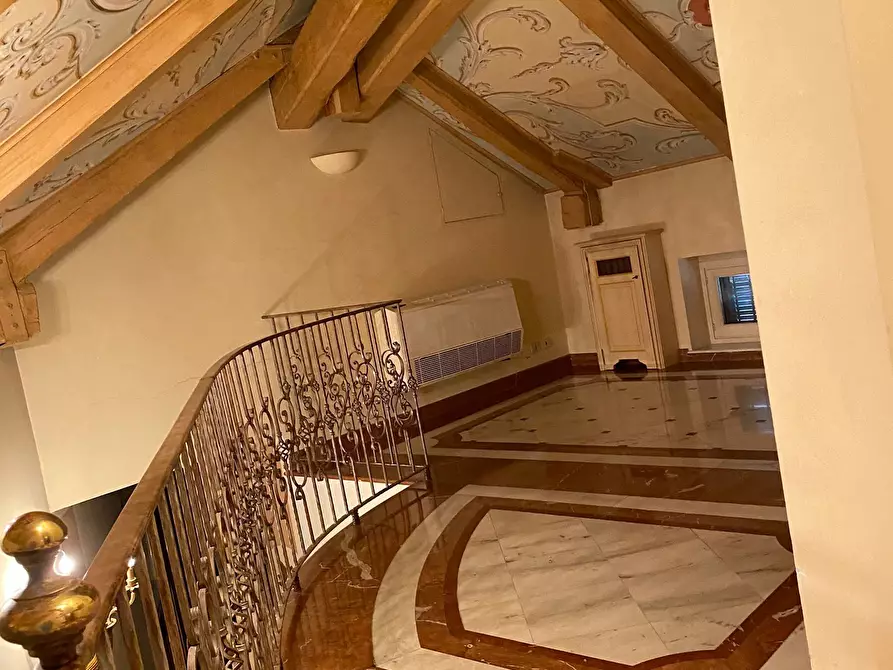 Immagine 39 di Villa in vendita  a Moncalieri