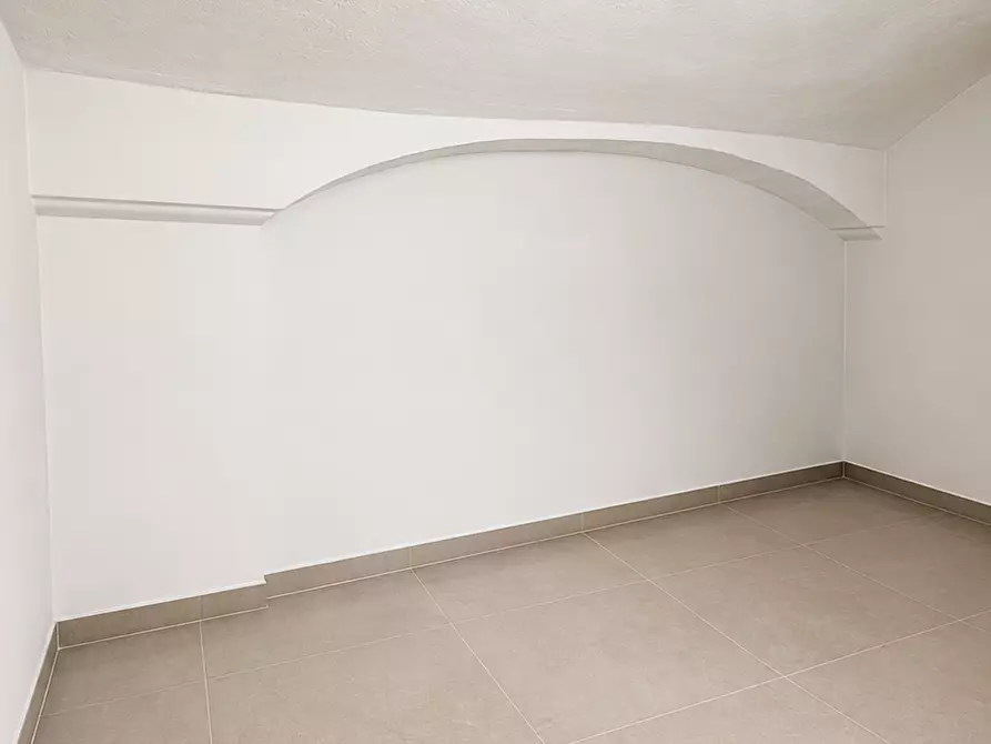 Immagine 19 di Trilocale in vendita  in Via Orazio Comes 38 a Monopoli