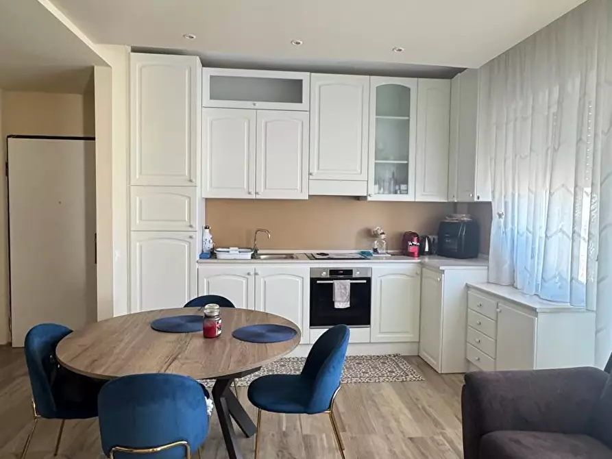 Immagine 2 di Appartamento in vendita  in Via Pasquale Camicia a Monopoli