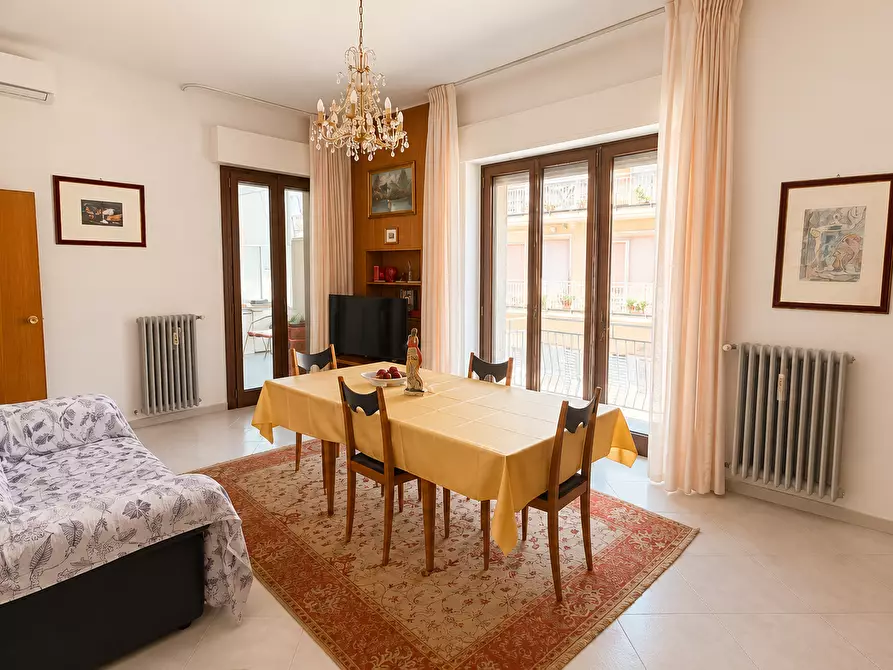 Immagine 25 di Trilocale in vendita  in Via Carlo Poerio 35 a Castellana Grotte