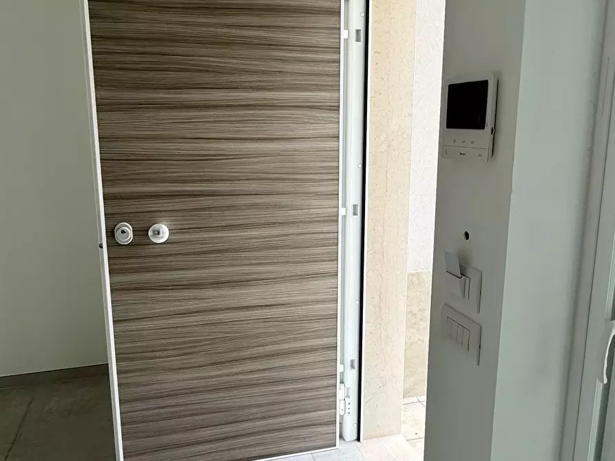 Immagine 15 di Bilocale in vendita  in Via Pietro Lorenzetti a Monopoli