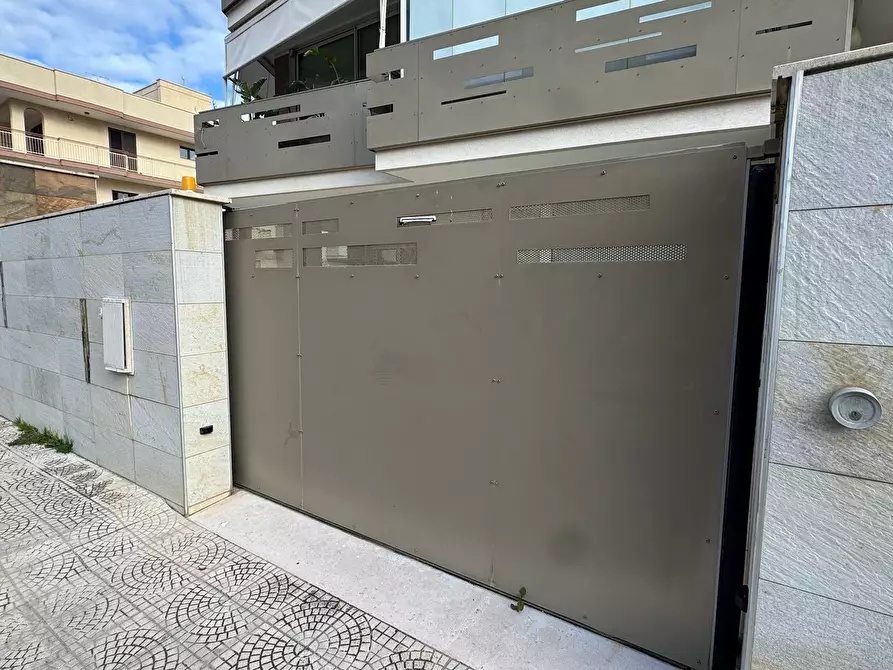 Immagine 19 di Trilocale in vendita  in via don minzoni a Monopoli