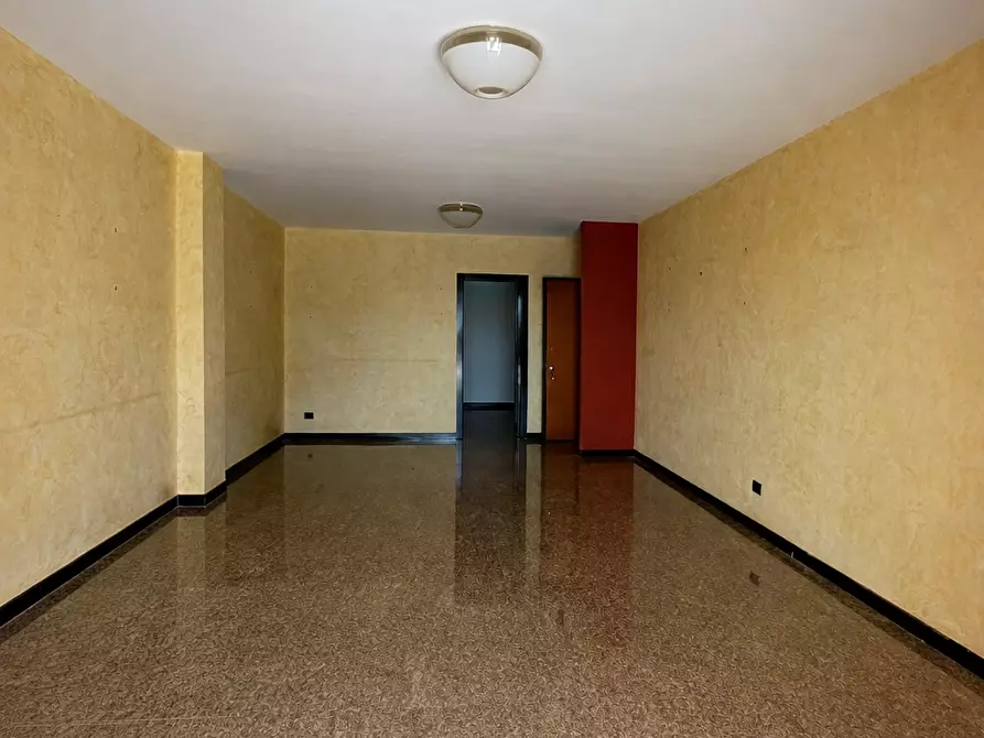 Immagine 2 di Quadrilocale in vendita  in Via Ugo Foscolo Poeta a Monopoli