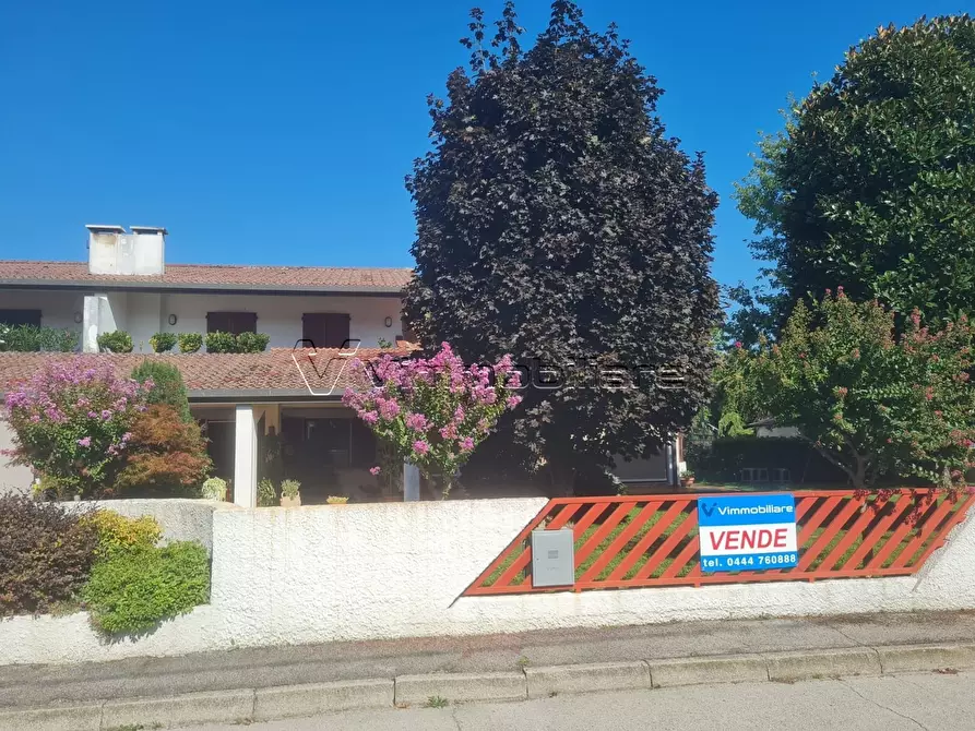 Immagine 4 di Casa bifamiliare in vendita  in Via Europa 45 a Barbarano Mossano