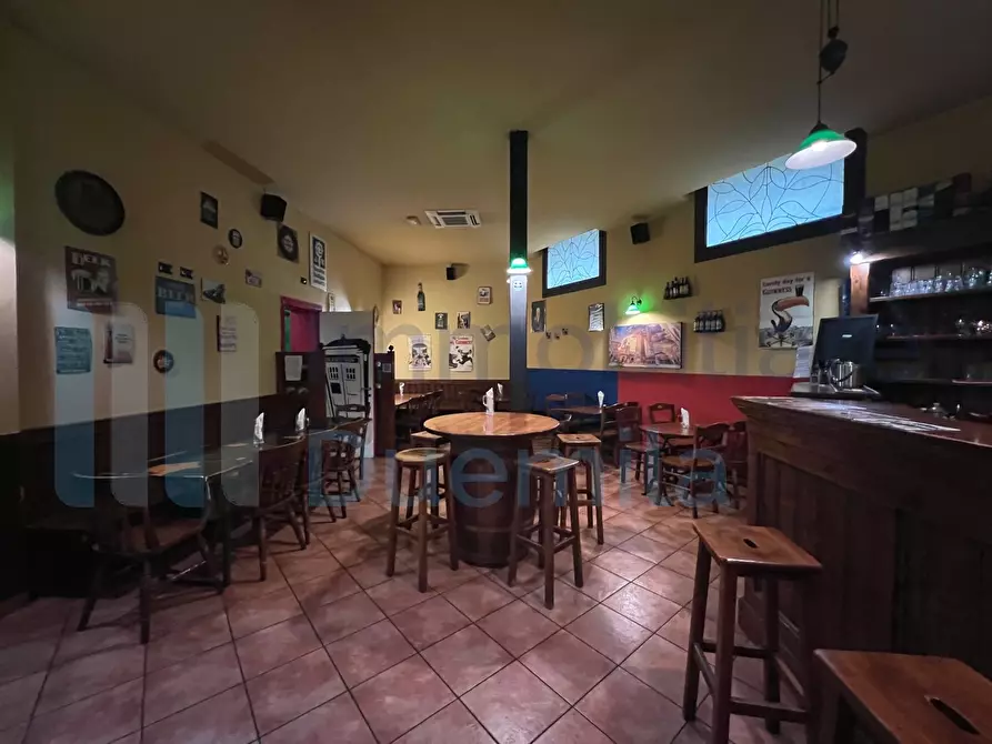 Immagine 2 di Bar / Ristorante in vendita  a Casalecchio Di Reno