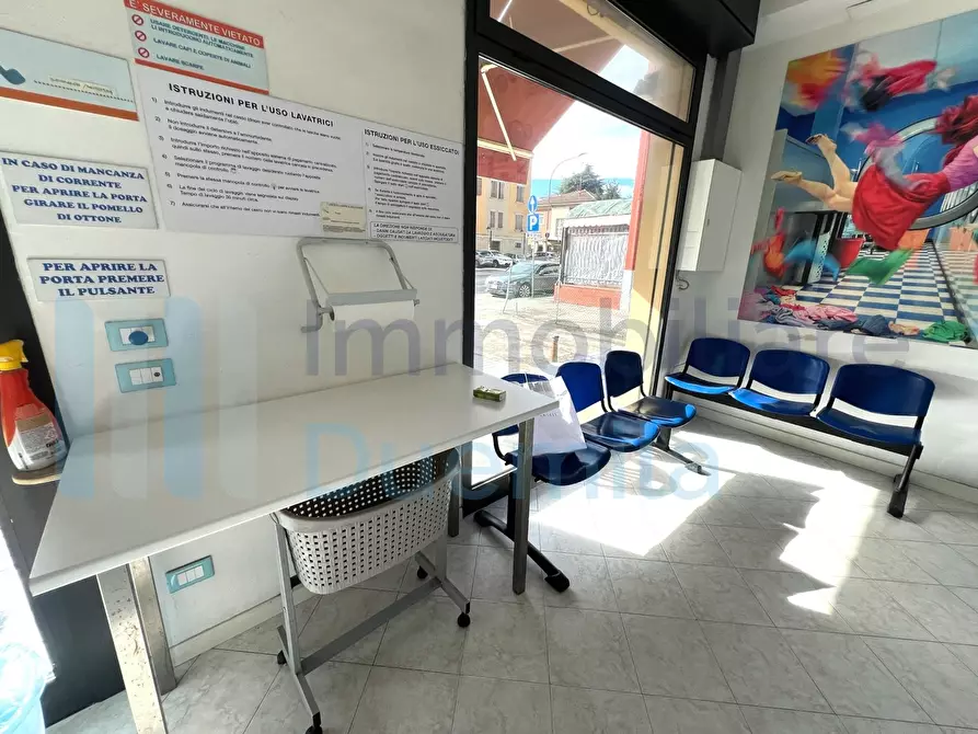 Immagine 11 di Attività artigianale in vendita  a Bologna