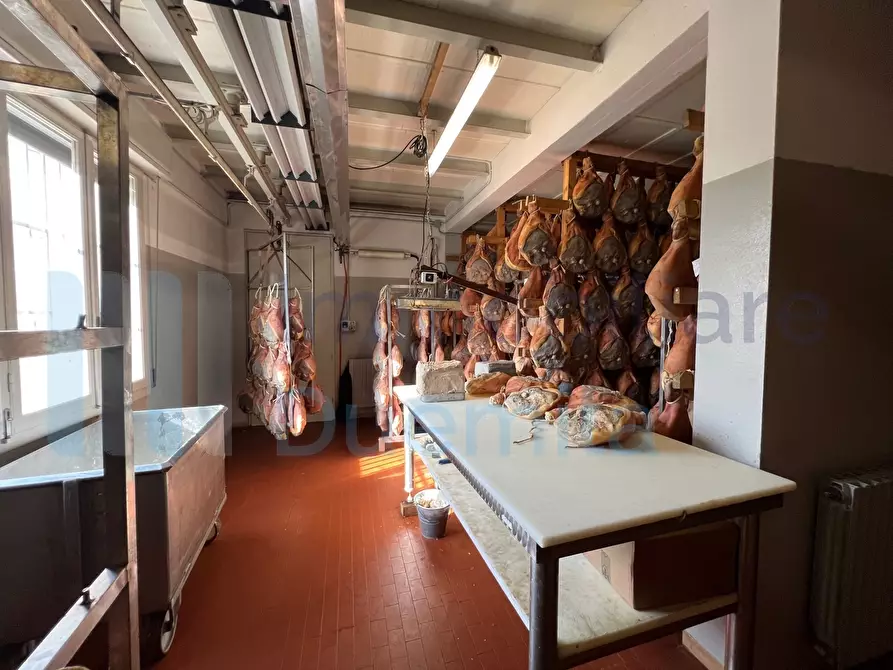 Immagine 66 di Attività artigianale in vendita  a Savignano Sul Panaro