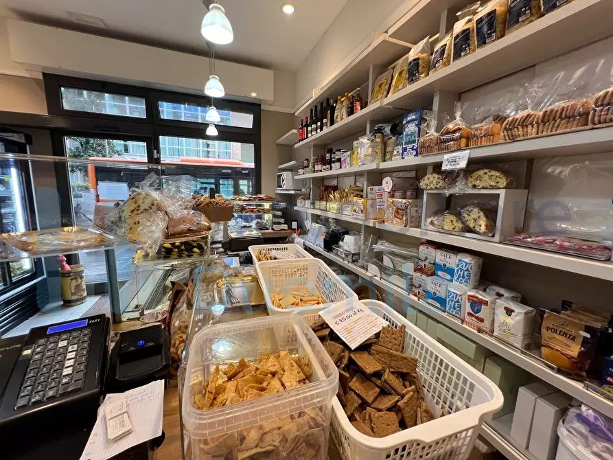 Immagine 6 di Attività artigianale in vendita  a Bologna