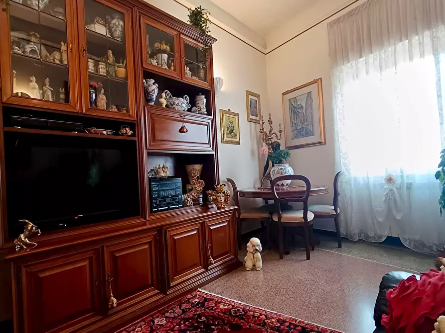 Immagine 11 di Quadrilocale in vendita  in Piazza dei Consoli a Savona