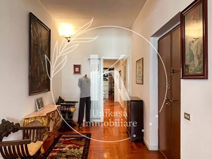 Immagine 10 di Pentalocale in vendita  in Piazza Guglielmo Marconi a Savona