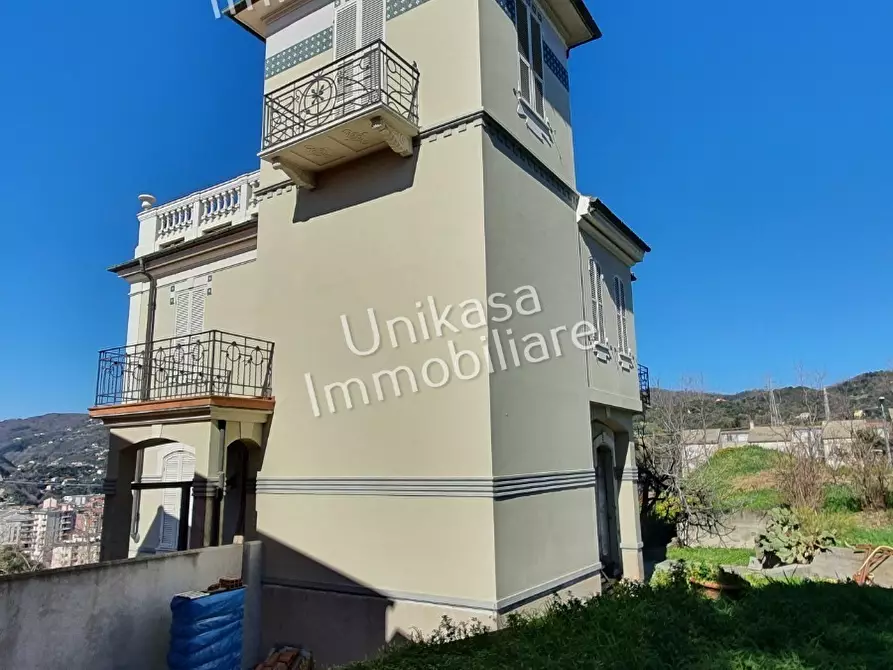 Immagine 37 di Villa in vendita  in Via Loreto a Savona