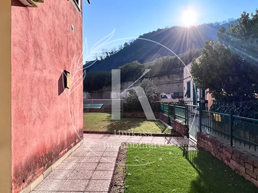 Immagine 10 di Quadrilocale in vendita  in Via Aurelia 454 a Vado Ligure