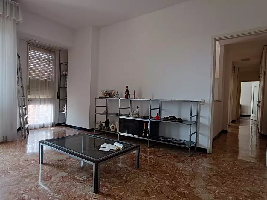 Immagine 3 di Quadrilocale in vendita  in Via San Francesco D'Assisi 4 a Savona