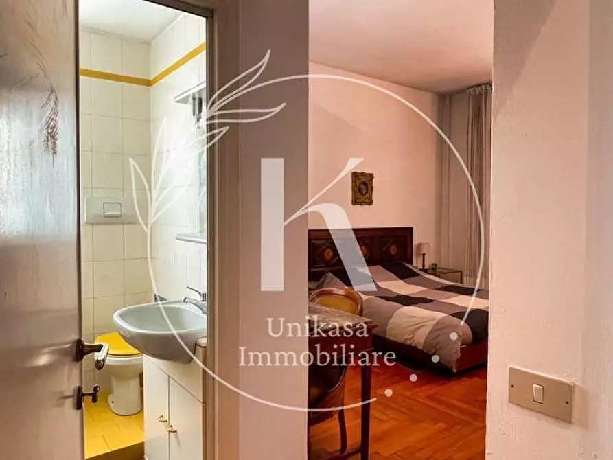 Immagine 12 di Pentalocale in vendita  in Piazza Guglielmo Marconi a Savona