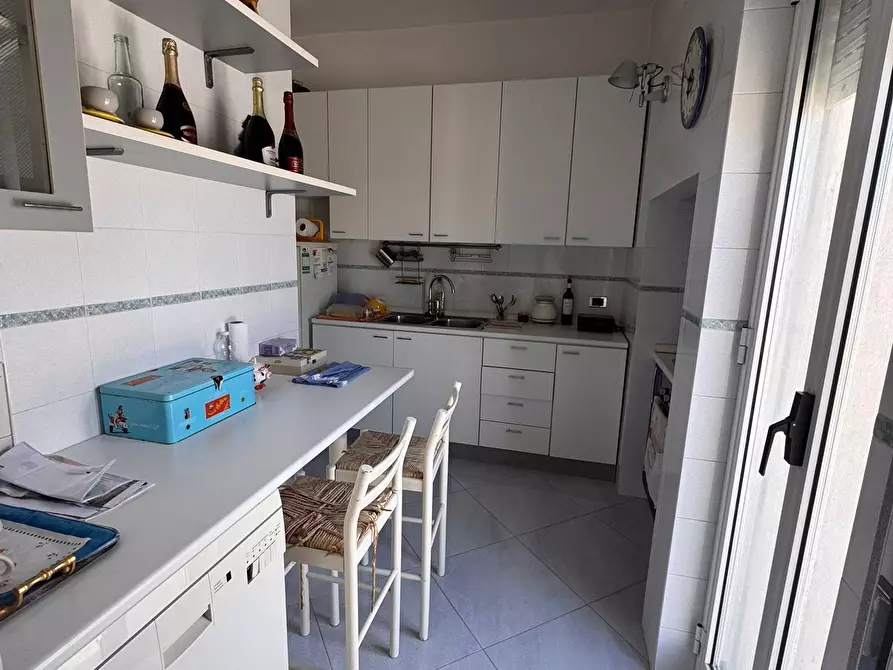 Immagine 6 di Appartamento in vendita  in Via F. Monsignor Tamborrino a Ostuni