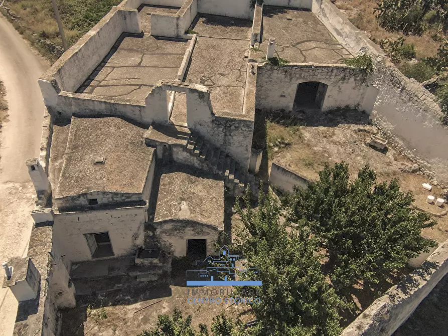 Immagine 44 di Rustico / casale in vendita  a Ostuni